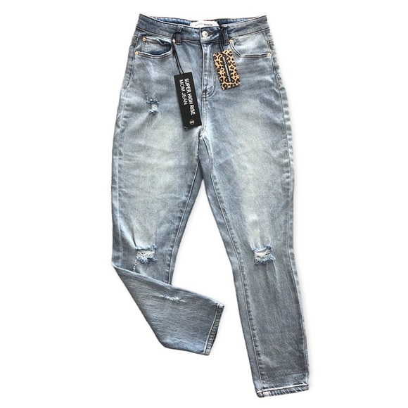 NWT Ashley Mason Super High Rise Mom Jeans | Size 11 - Picture 5 of 15